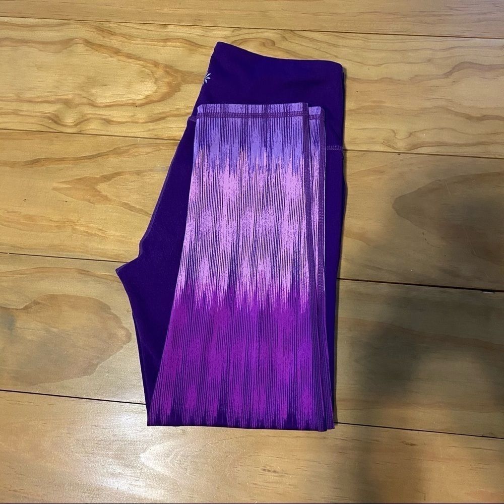 Athleta purple ombré crop size XS